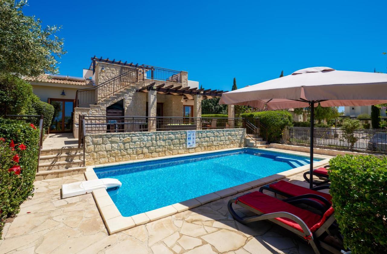3 Bedroom Villa Madelini With Private Pool, Aphrodite Hills Resort 库克里亚 外观 照片
