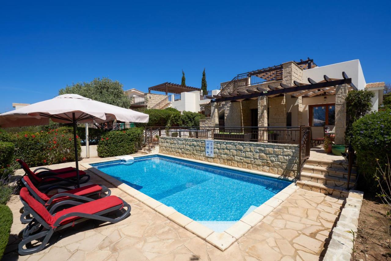 3 Bedroom Villa Madelini With Private Pool, Aphrodite Hills Resort 库克里亚 外观 照片