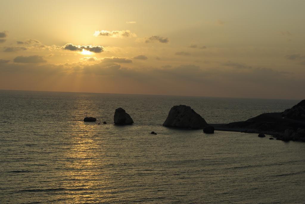 3 Bedroom Villa Madelini With Private Pool, Aphrodite Hills Resort 库克里亚 外观 照片